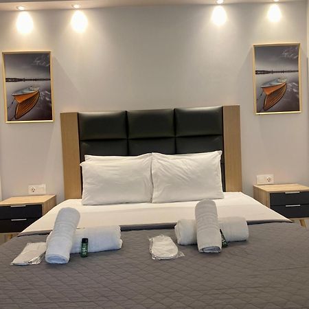 Thomas Studios & Apartments Paralia מראה חיצוני תמונה