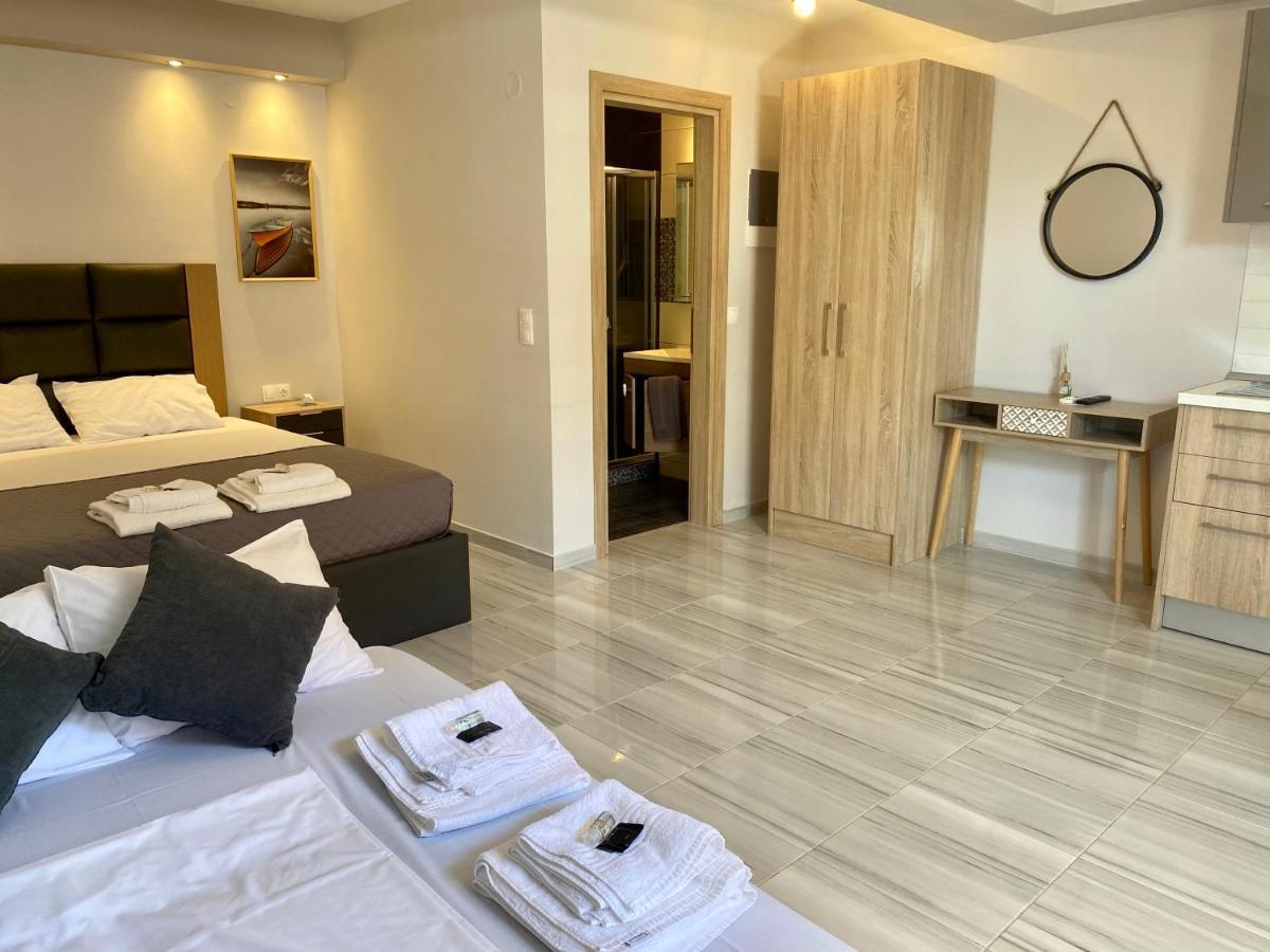 Thomas Studios & Apartments Paralia מראה חיצוני תמונה