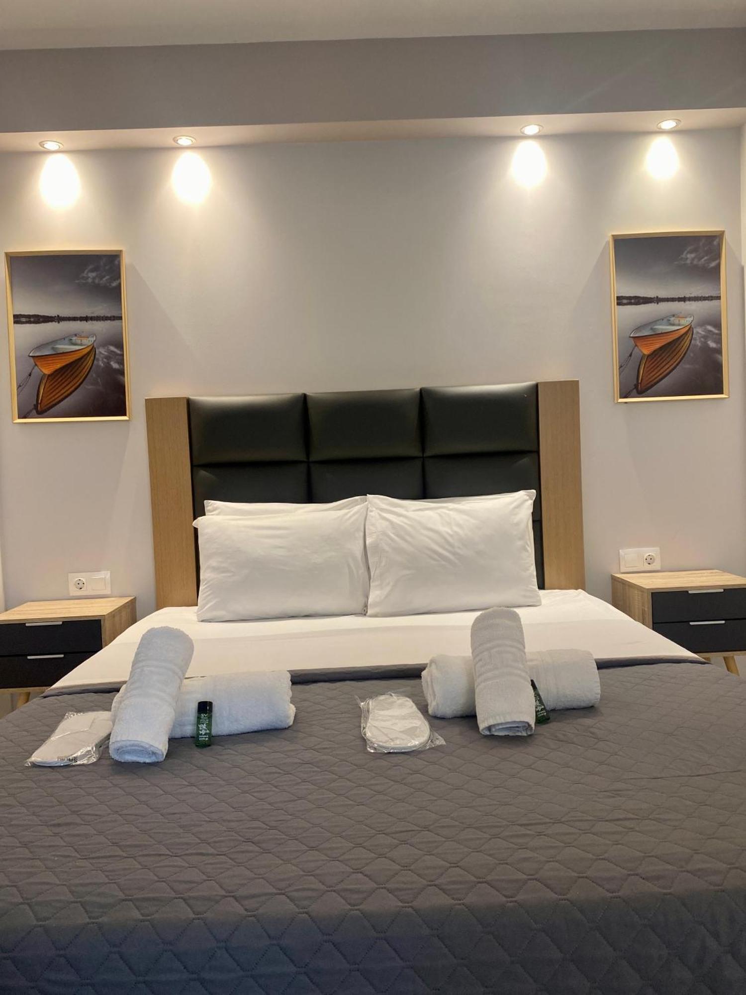 Thomas Studios & Apartments Paralia מראה חיצוני תמונה